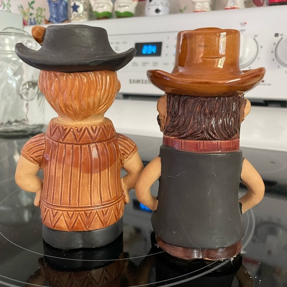 Holt Howard 1960’s Hillbilly Moonshiner Salt & Pepper Shakers. Great condition. - Picture 3 of 5